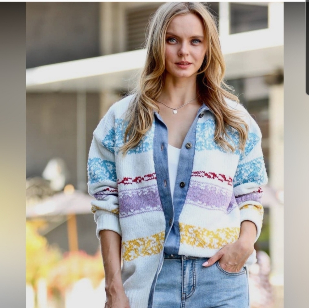 New Mazik White and Blue Cozy Knit Cardigan